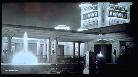 Cour des Métiers Exposition 1925